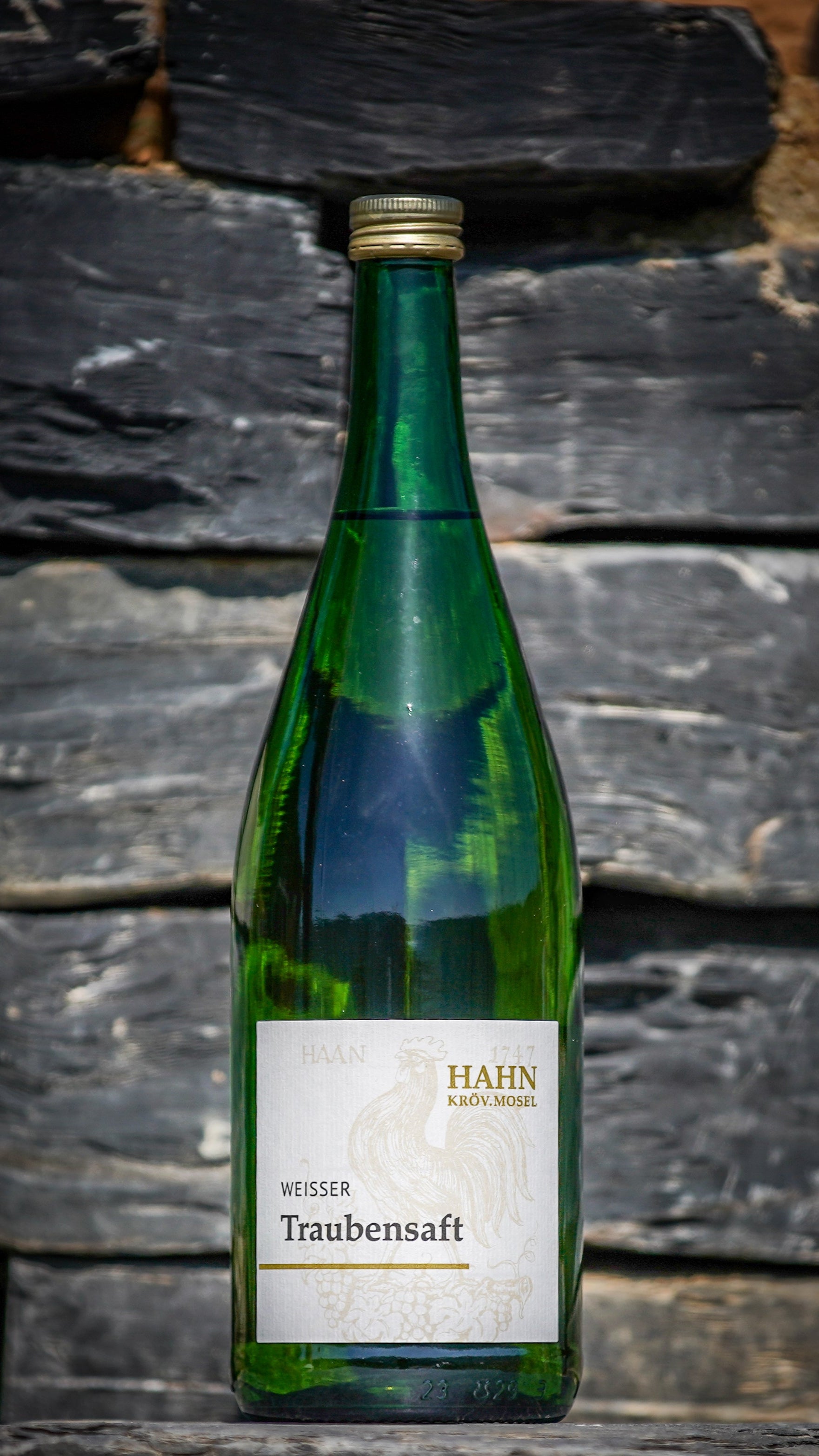 Weißer Traubensaft aus eigenen Trauben – Weingut Hahn Mosel
